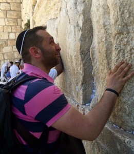 Luis visita el Kotel
